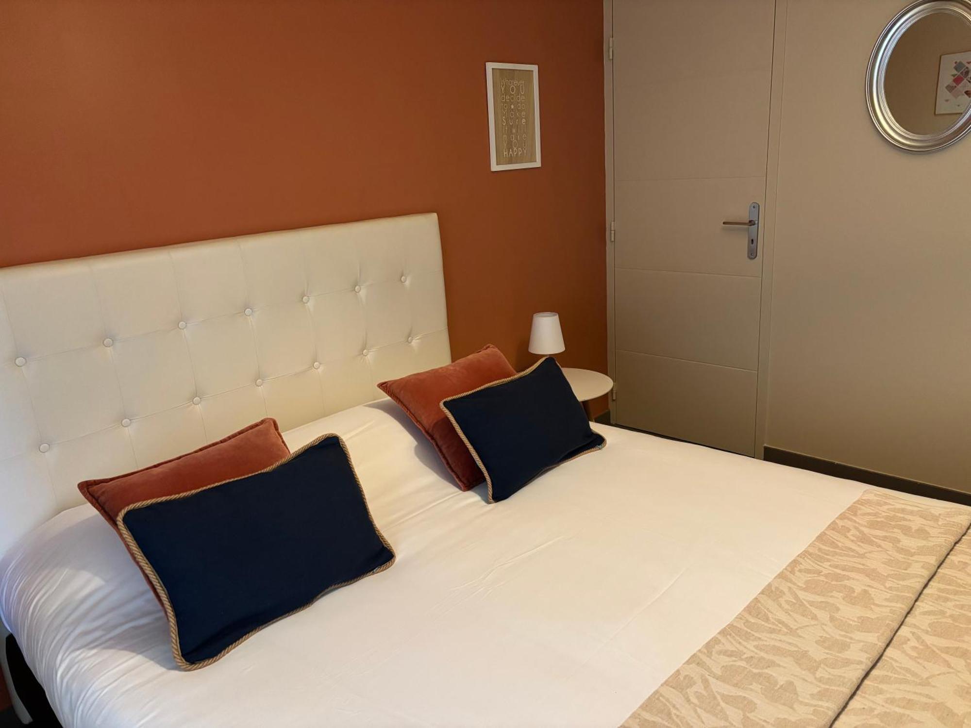 Demeure & Dependance - Chambres D'Hotes Depuis 2012 Tassin-la-Demi-Lune Bagian luar foto